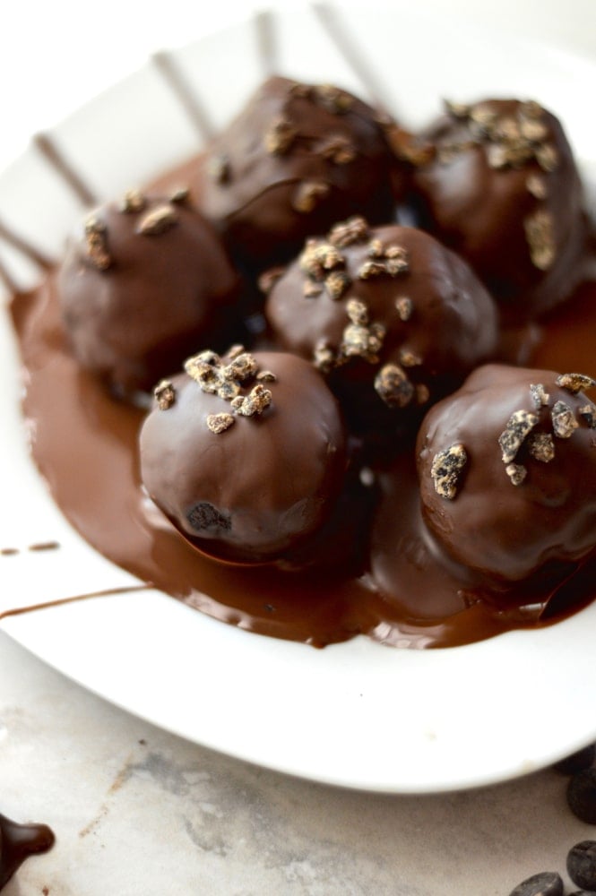 Paleo Triple Chocolate Cake Balls - Fed & Fit