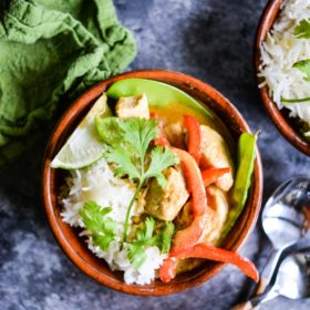 This Thai green curry comes together in just 3 easy steps with chicken, coconut milk, curry paste, and a healthy dose of vegetables for an easy Paleo weeknight meal! | Fed & Fit