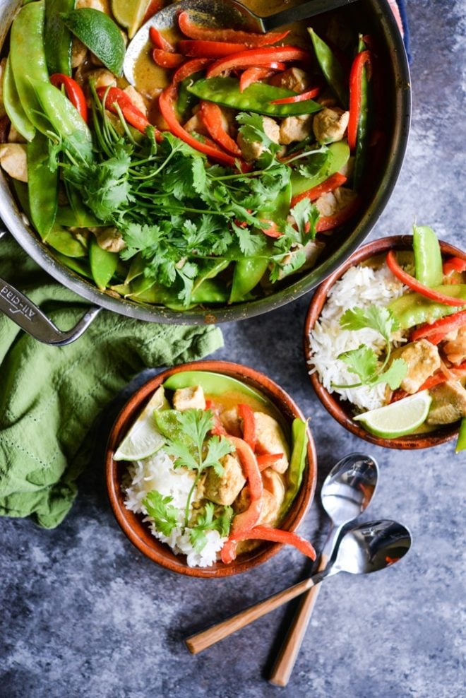 This Thai green curry comes together in just 3 easy steps with chicken, coconut milk, curry paste, and a healthy dose of vegetables for an easy Paleo weeknight meal! | Fed & Fit