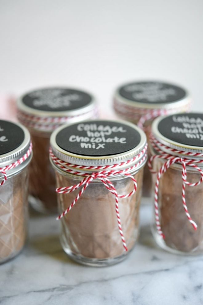 This collagen hot chocolate mix is perfect for holiday gifting, easy to put together, and totally Paleo friendly and dairy free!