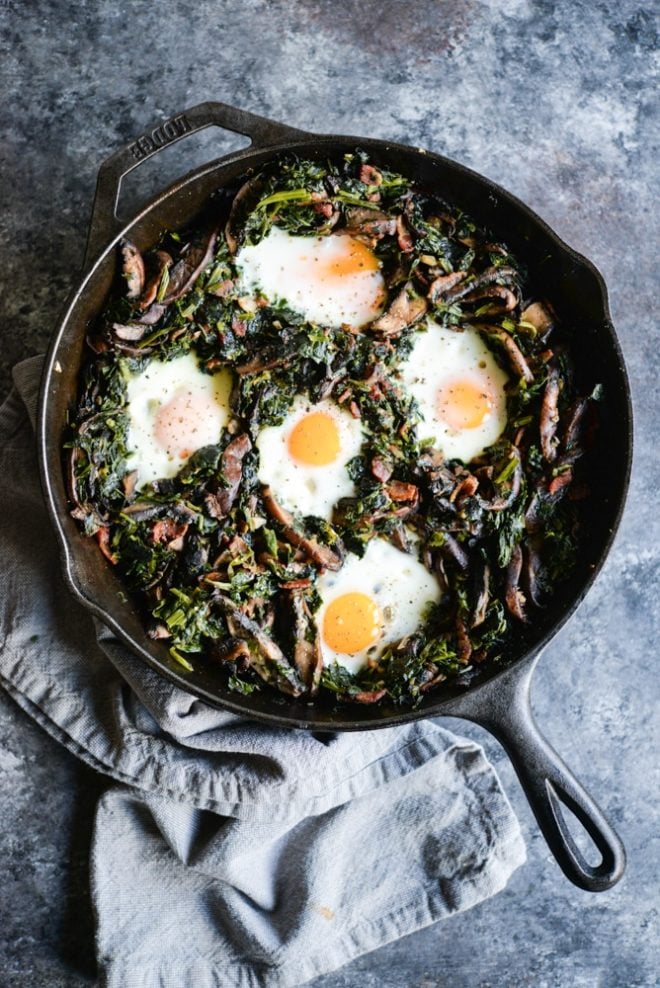 Spinach Mushroom Breakfast Skillet with Eggs