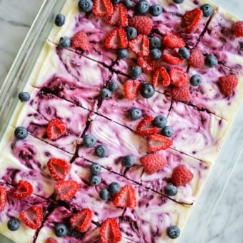 No-Bake Berry Cheesecake Bars