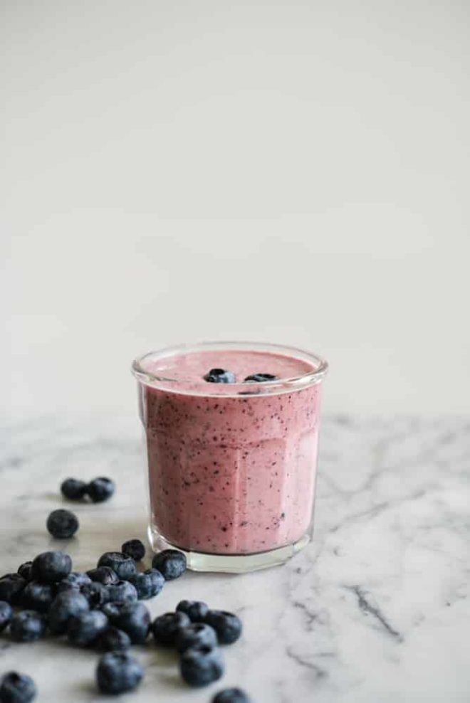 Berry-Kefir Smoothie