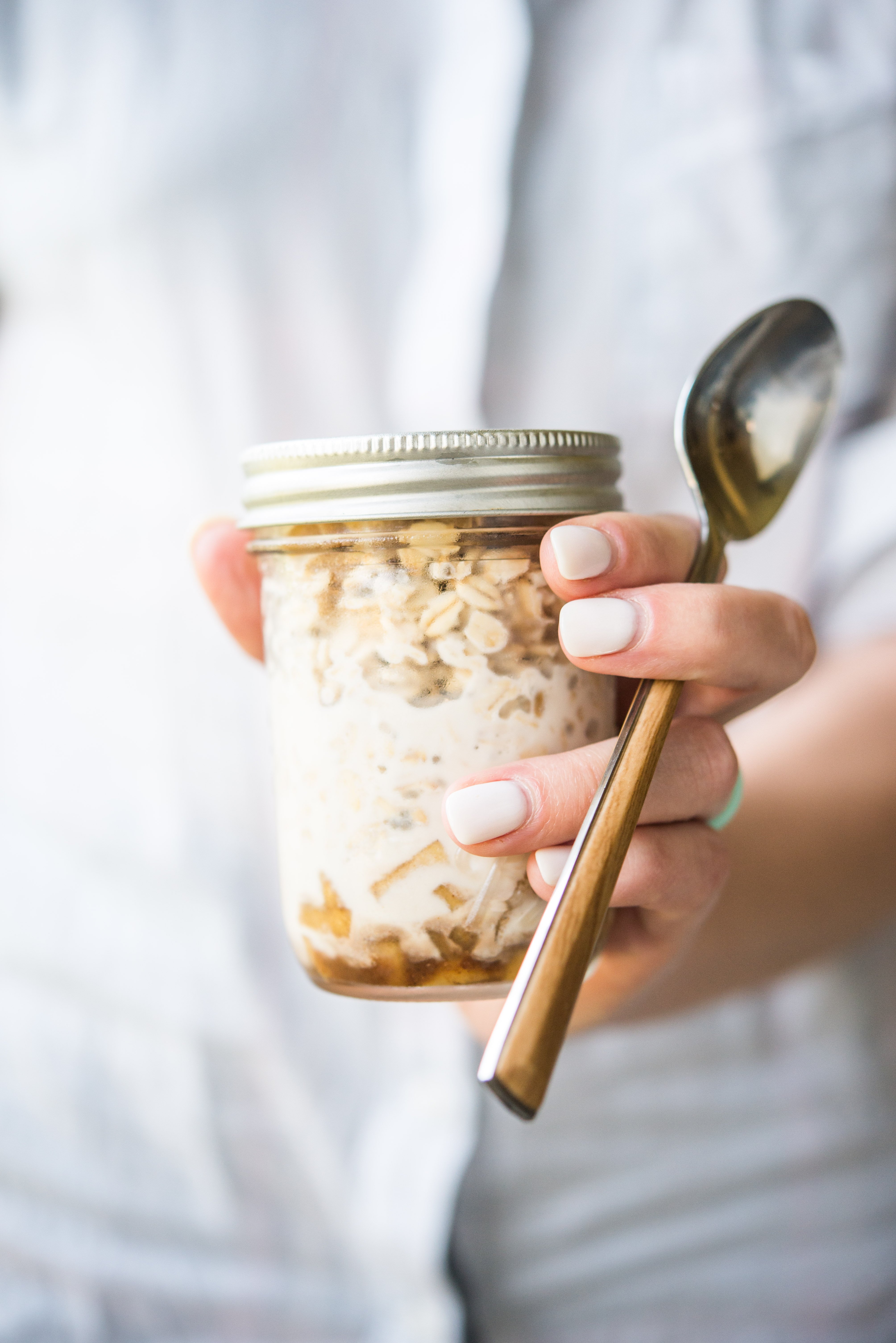 2/4 Pack Overnight Oats Containers with Lid and Spoon, 12 Oz Mason