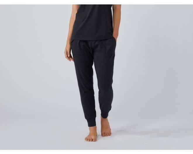 Womens joggers - sustainable fashion gift guide